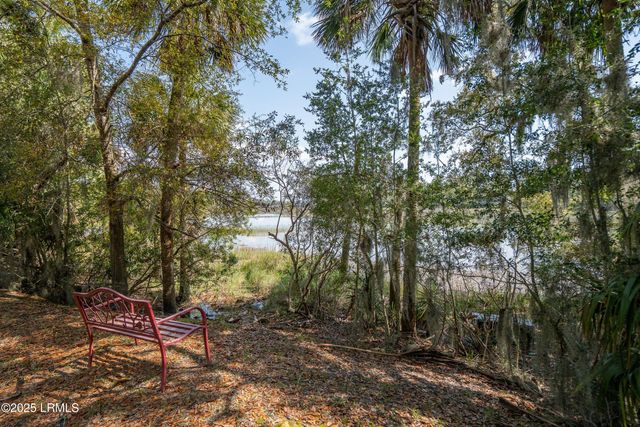 133 Fiveoaks Circle, Beaufort, SC 29902