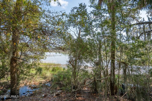 133 Fiveoaks Circle, Beaufort, SC 29902