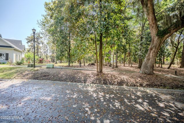 133 Fiveoaks Circle, Beaufort, SC 29902