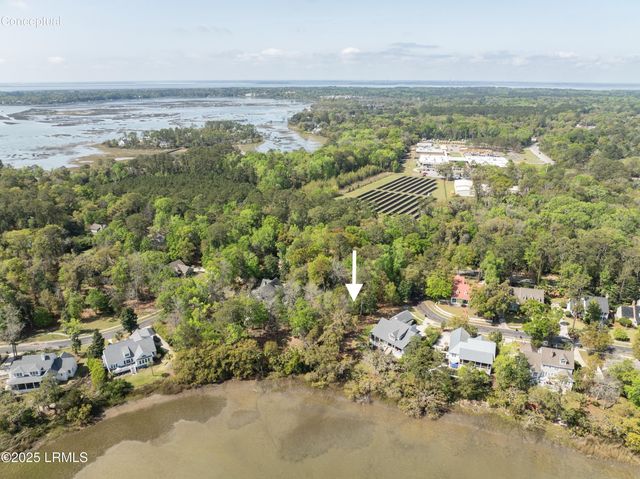 133 Fiveoaks Circle, Beaufort, SC 29902