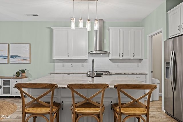 105 Beaconwood Lane, Holly Springs, NC 27540