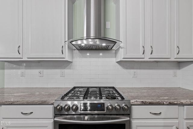 105 Beaconwood Lane, Holly Springs, NC 27540