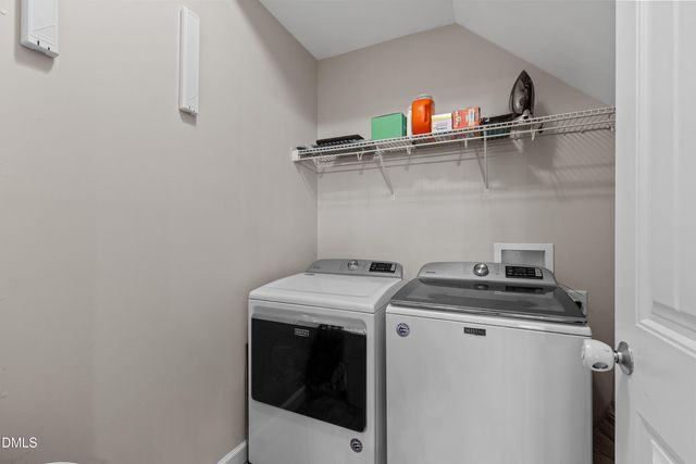 105 Beaconwood Lane, Holly Springs, NC 27540