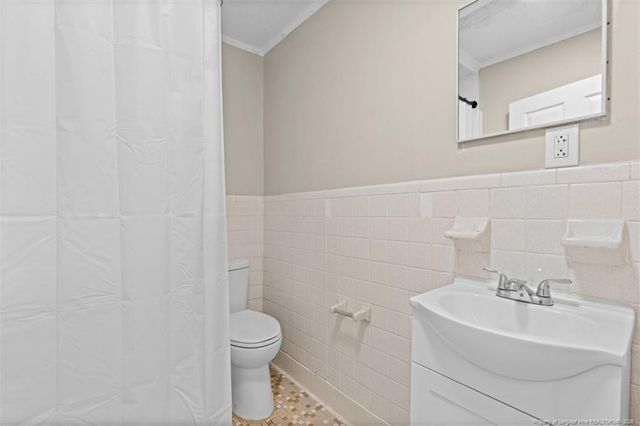 4933 Redwood Drive, Fayetteville, NC 28304