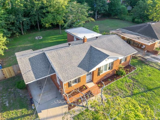 4933 Redwood Drive, Fayetteville, NC 28304