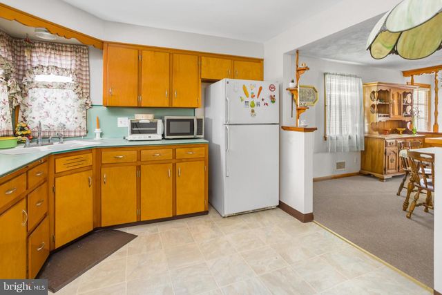 32 HARTMAN DR, Hamilton, NJ 08690