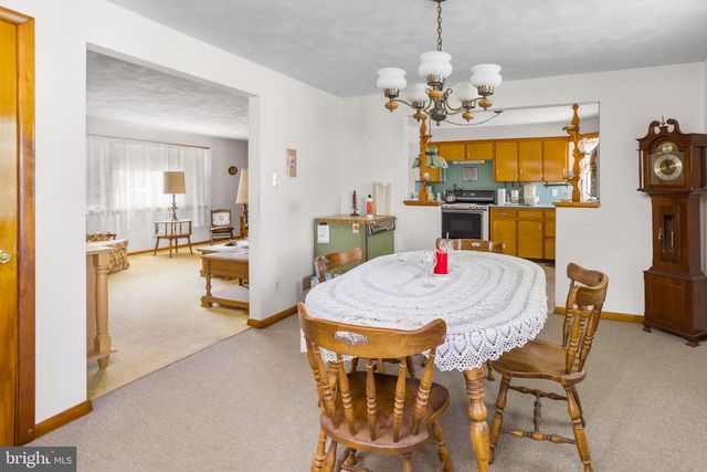 32 HARTMAN DR, Hamilton, NJ 08690