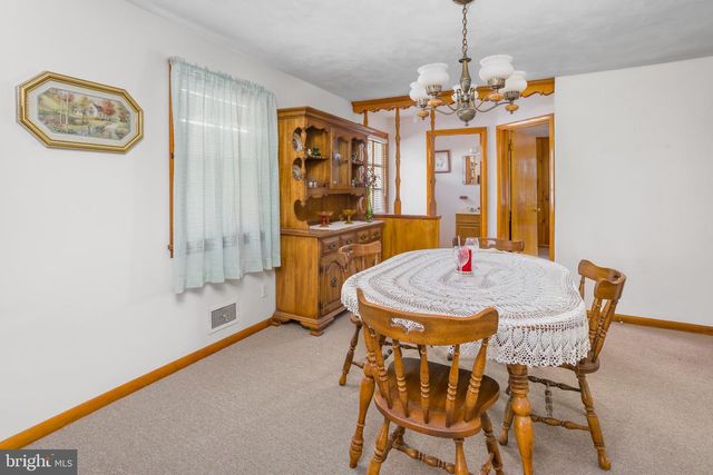 32 HARTMAN DR, Hamilton, NJ 08690