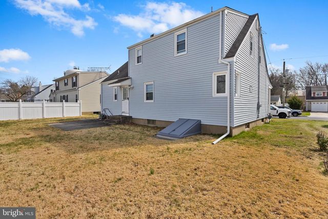 32 HARTMAN DR, Hamilton, NJ 08690