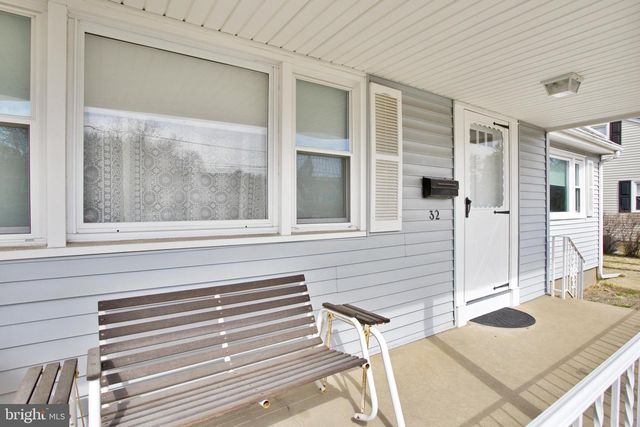 32 HARTMAN DR, Hamilton, NJ 08690