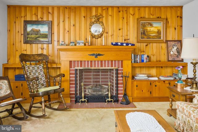 32 HARTMAN DR, Hamilton, NJ 08690