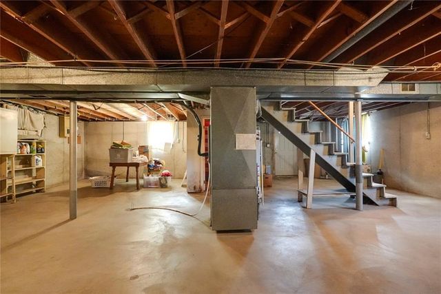 11203 E Putnam Street, Sugar Creek, MO 64054