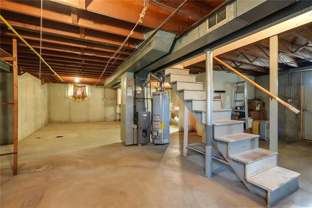 11203 E Putnam Street, Sugar Creek, MO 64054