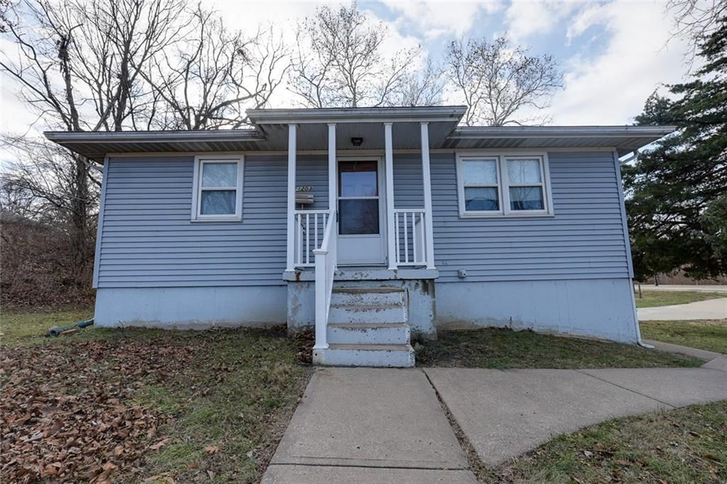 11203 E Putnam Street, Sugar Creek, MO 64054