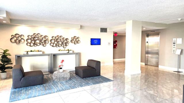 16546 NE 26 Avenue 5J, North Miami Beach, FL 33160