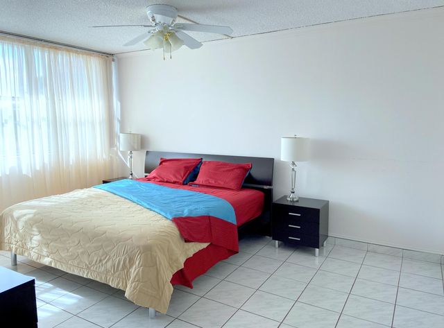 16546 NE 26 Avenue 5J, North Miami Beach, FL 33160