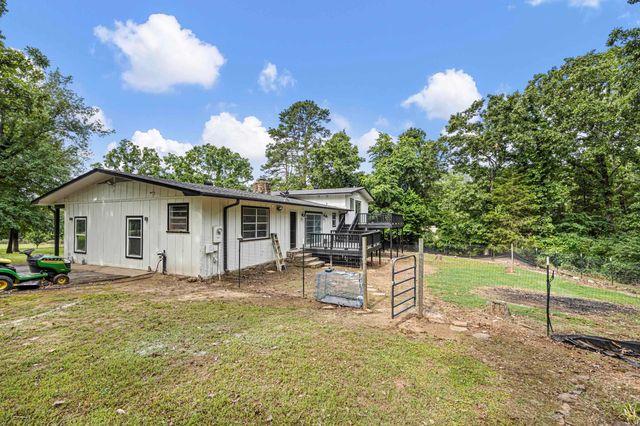 1878 Paradise Acres Road, Russellville, AR 72802