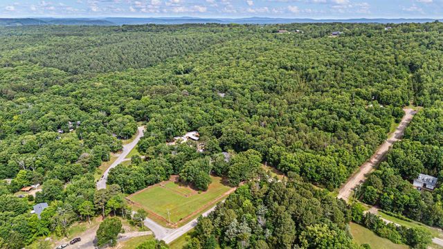 1878 Paradise Acres Road, Russellville, AR 72802