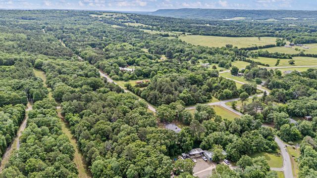 1878 Paradise Acres Road, Russellville, AR 72802