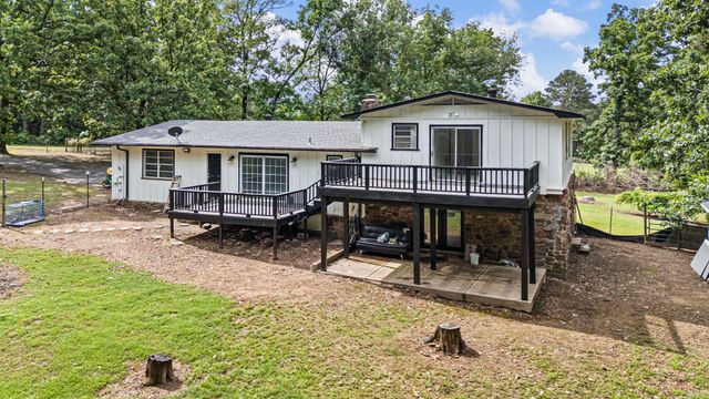 1878 Paradise Acres Road, Russellville, AR 72802