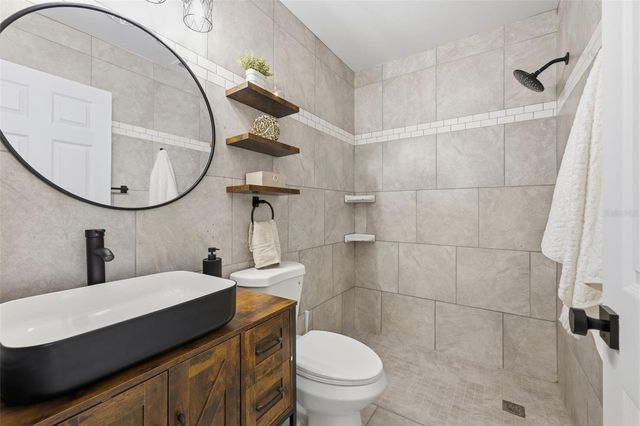 6011 WILSHIRE DRIVE, Tampa, FL 33615