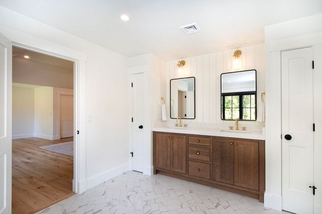 453 Clapp Rd, Scituate, MA 02066