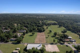 000 Q S Goins LN, Elgin, TX 78621