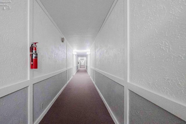 1305 S Lake Wilmer Dr Apt 207, Sandusky, OH 44870