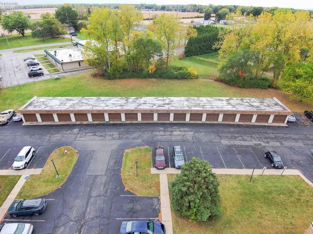 1305 S Lake Wilmer Dr Apt 207, Sandusky, OH 44870