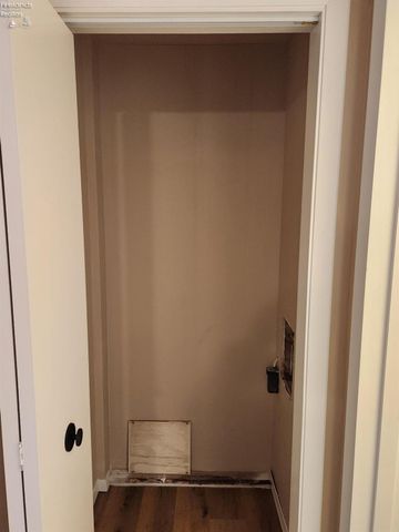 1305 S Lake Wilmer Dr Apt 207, Sandusky, OH 44870