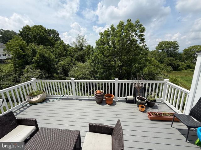 256 CHASE DR, Downingtown, PA 19335