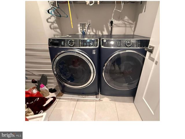 256 CHASE DR, Downingtown, PA 19335