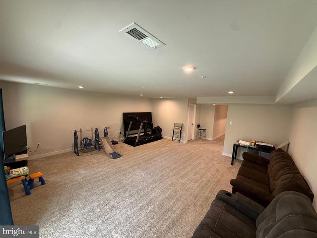 256 CHASE DR, Downingtown, PA 19335