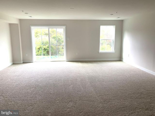256 CHASE DR, Downingtown, PA 19335
