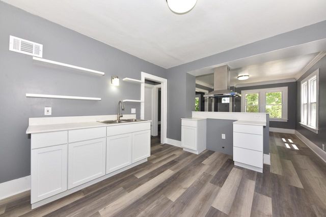 3543 N 9th STREET, Milwaukee, WI 53206