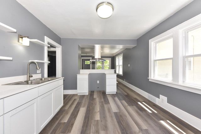 3543 N 9th STREET, Milwaukee, WI 53206