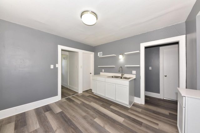 3543 N 9th STREET, Milwaukee, WI 53206