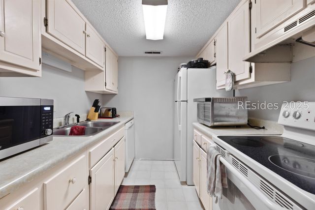 400 Wm Hilton Parkway 110, Hilton Head Island, SC 29926