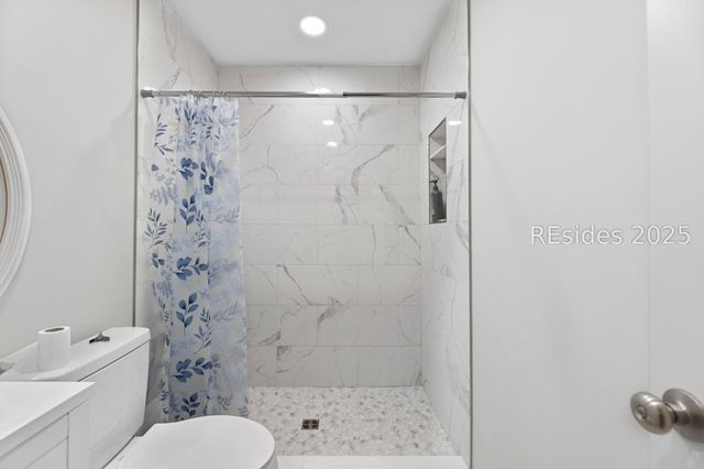 400 Wm Hilton Parkway 110, Hilton Head Island, SC 29926