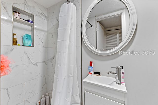 400 Wm Hilton Parkway 110, Hilton Head Island, SC 29926