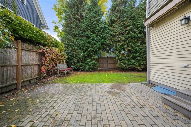 10 Eustis Street 10, Cambridge, MA 02140