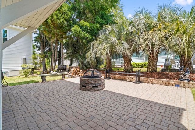 407 S Causeway Rd., Pawleys Island, SC 29585