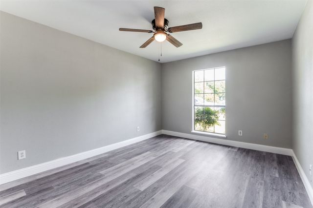 1804 Clear Creek Lane, Carrollton, TX 75007