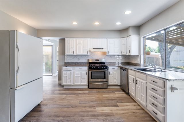 1804 Clear Creek Lane, Carrollton, TX 75007