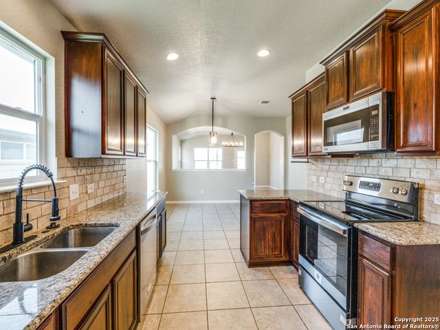 767 Spectrum Dr., New Braunfels, TX 78130