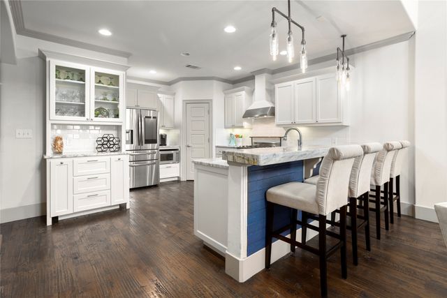 3816 W 7TH Street, Fort Worth, TX 76107