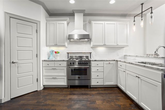 3816 W 7TH Street, Fort Worth, TX 76107