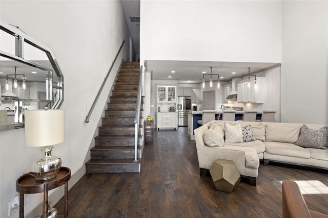 3816 W 7TH Street, Fort Worth, TX 76107