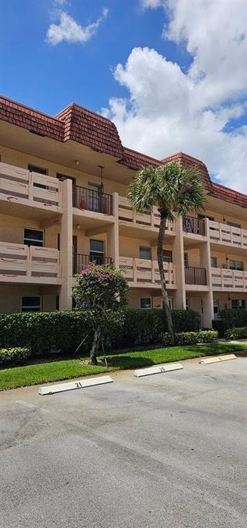 14721 Bonaire Boulevard 309, Delray Beach, FL 33446