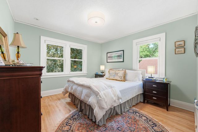 2166 Palace Avenue, Saint Paul, MN 55105